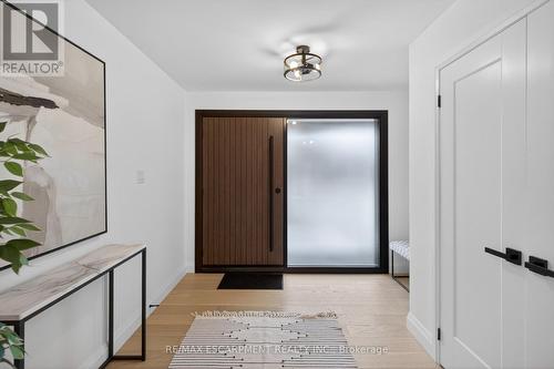 5375 Riverside Drive, Burlington, ON - Indoor Photo Showing Other Room