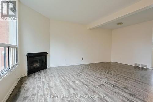 51 - 595 Third Street, London East (East H), ON - Indoor With Fireplace