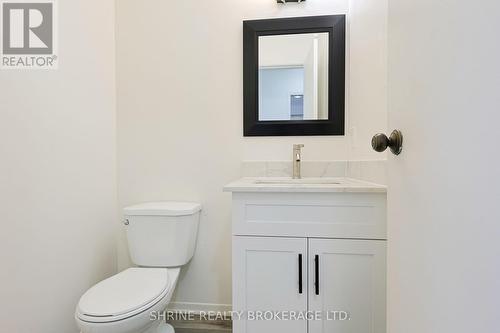 51 - 595 Third Street, London East (East H), ON - Indoor Photo Showing Bathroom
