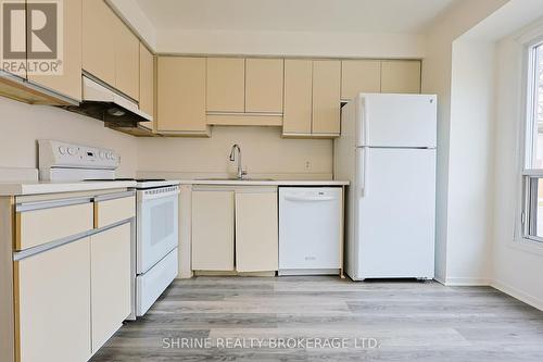 51 - 595 Third Street, London East (East H), ON - Indoor Photo Showing Kitchen