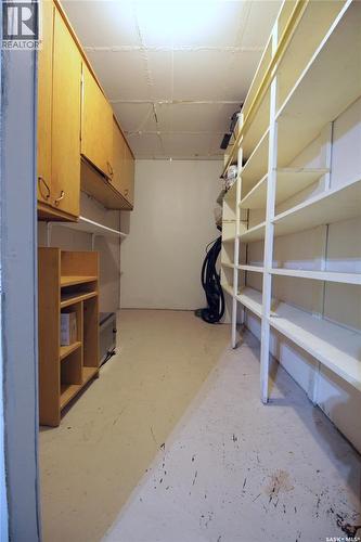 302 3Rd Avenue, Whitewood, SK - Indoor