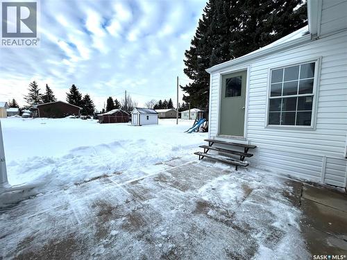 302 3Rd Avenue, Whitewood, SK - Outdoor