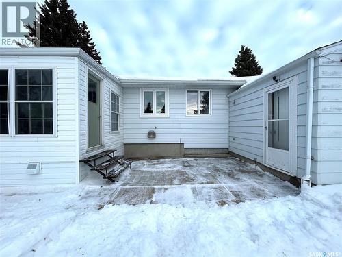 302 3Rd Avenue, Whitewood, SK - Outdoor With Exterior