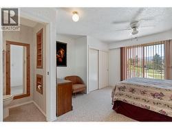 Primary bedroom main floor - 