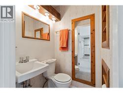 Ensuite primary bedroom main floor - 