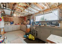 Basement utility and workshop - 