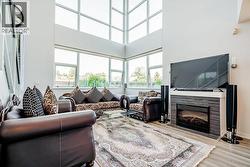 304 2225 HOLDOM AVENUE  Burnaby, BC V5B 0A1