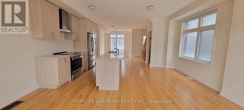 2514 Castlegate Crossing, Pickering, ON - Indoor Photo Showing Kitchen