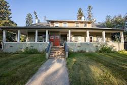 5402  47 Avenue  Wetaskiwin, AB T9A 0L1