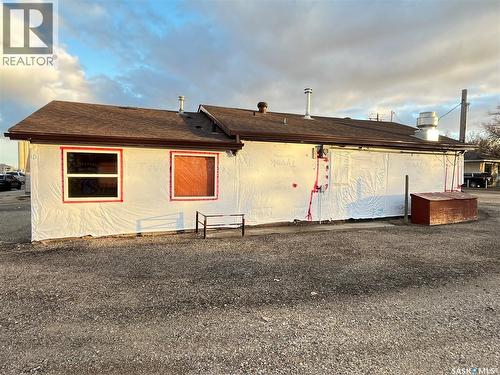 2 Pacific Avenue, Maple Creek, SK 