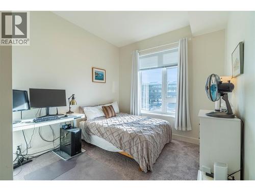 Master bedroom - 885 University Drive Unit# 311, Kamloops, BC - Indoor Photo Showing Bedroom