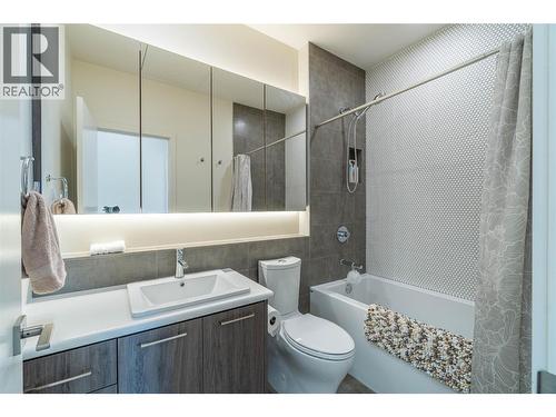 Main bath - 885 University Drive Unit# 311, Kamloops, BC - Indoor Photo Showing Bathroom