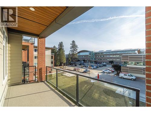 Back deck - 885 University Drive Unit# 311, Kamloops, BC - Outdoor