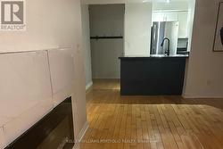 841 - 250 WELLINGTON STREET W  Toronto, ON M5V 3P6