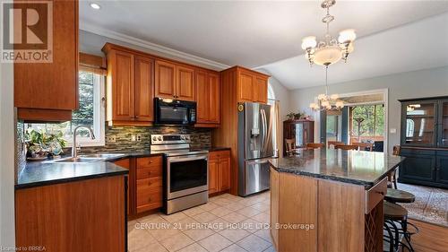 2 Hunter Drive S, Norfolk, ON - Indoor Photo Showing Kitchen With Double Sink