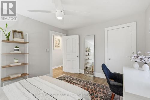 232 Mountain Park Avenue, Hamilton, ON - Indoor Photo Showing Bedroom