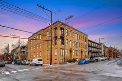 3-1361 Rue La Fontaine  Montréal (Ville-Marie), QC H2L 1T6