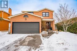 1 ALDERWOOD STREET  Whitchurch-Stouffville, ON L4A 5C9