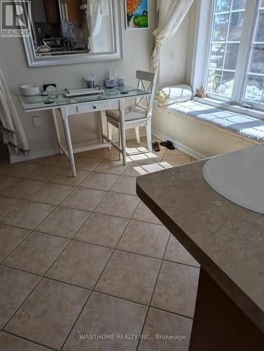 3995 Janice Drive, Mississauga, ON - Indoor Photo Showing Other Room