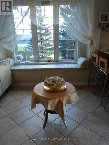 3995 Janice Drive, Mississauga, ON - Indoor