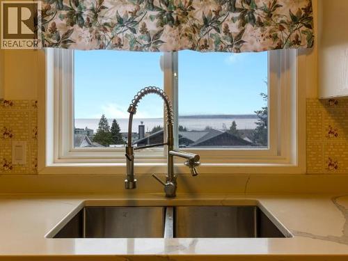 3826 Trail Place, Powell River, BC - Indoor Photo Showing Other Room