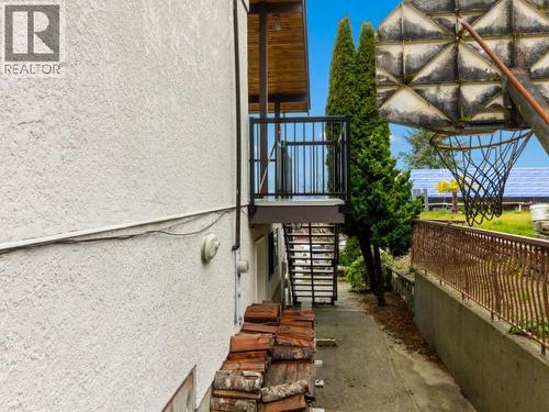 3826 Trail Place, Powell River, BC - Outdoor
