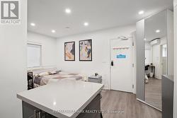 8 - 595 ST CLAIR AVENUE W  Toronto, ON M6C 1A3