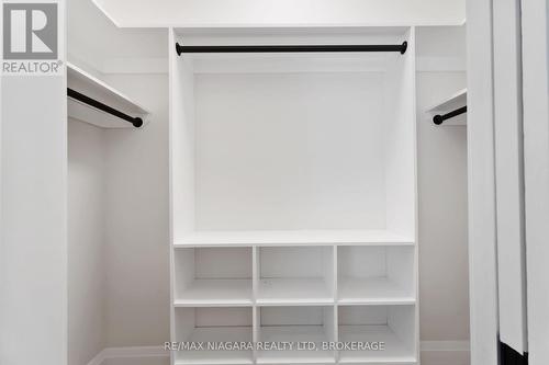 4367 Ontario Street, Lincoln (Beamsville), ON - Indoor With Storage