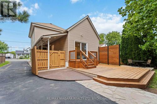 4367 Ontario Street, Lincoln (Beamsville), ON - Outdoor With Deck Patio Veranda