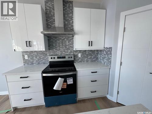419 Stromberg Crescent, Saskatoon, SK - Indoor Photo Showing Kitchen With Upgraded Kitchen