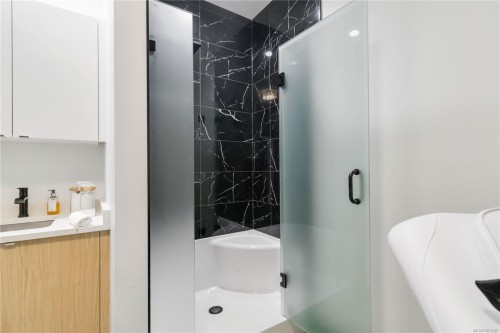 2469 Sidney Ave, Sidney, BC 