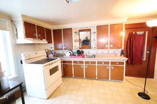 Cuisine - 9 Route 132 E., Saint-Denis-De La Bouteillerie, QC - Indoor Photo Showing Kitchen