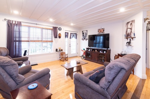 Salon - 9 Route Lauzier, Kamouraska, QC - Indoor Photo Showing Living Room
