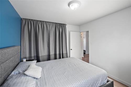 14 Argonne Bay, Winnipeg, MB 