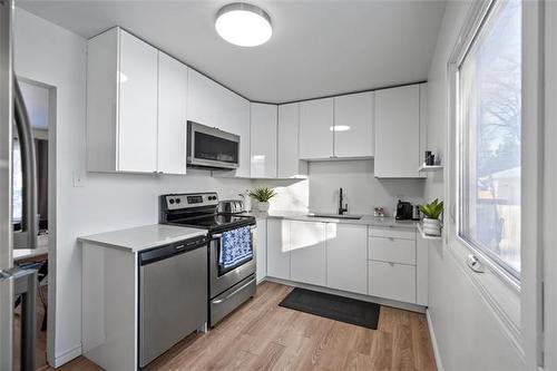 14 Argonne Bay, Winnipeg, MB 