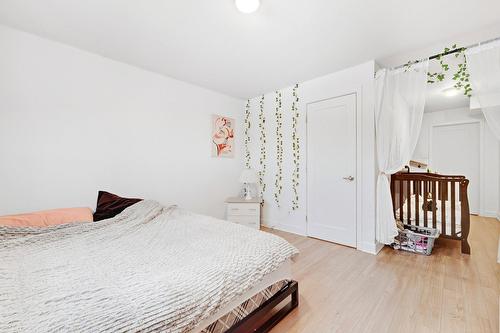 Family room - 128Z  - 130Z Rue Mario, Saint-Calixte, QC - Indoor Photo Showing Bedroom