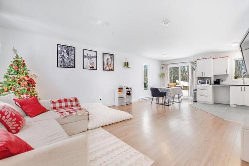 Overall view - 128Z  - 130Z Rue Mario, Saint-Calixte, QC - Indoor Photo Showing Living Room