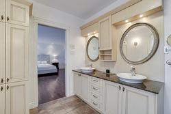 Salle de bains attenante à la CCP - 