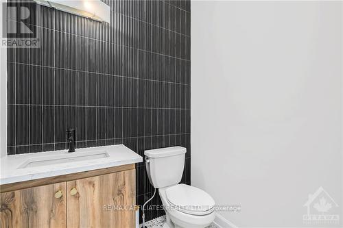 1035 Chablis Crescent, Russell, ON - Indoor Photo Showing Bathroom