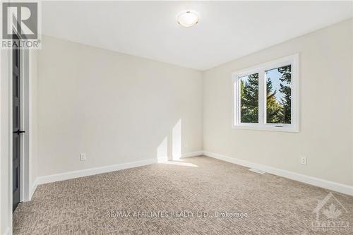 1035 Chablis Crescent, Russell, ON - Indoor Photo Showing Other Room