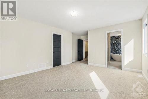 1035 Chablis Crescent, Russell, ON - Indoor Photo Showing Other Room