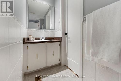 31 Exeter Drive, Ottawa, ON - Indoor Photo Showing Bathroom