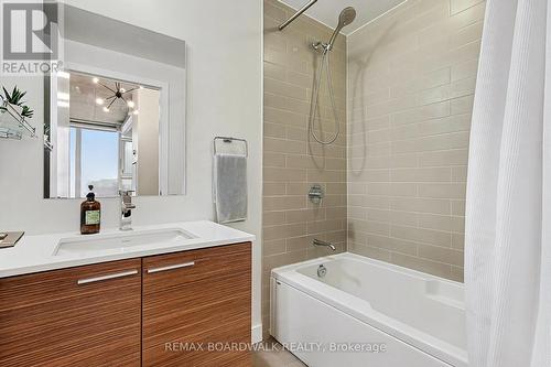710 - 354 Gladstone Avenue, Ottawa, ON - Indoor Photo Showing Bathroom