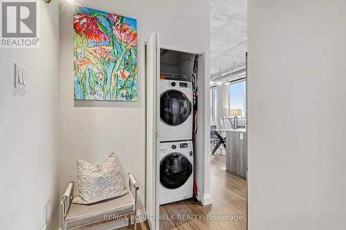 710 - 354 Gladstone Avenue, Ottawa, ON - Indoor Photo Showing Laundry Room