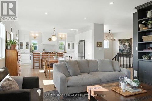 1606 Pittston Road, Edwardsburgh/Cardinal, ON - Indoor Photo Showing Living Room