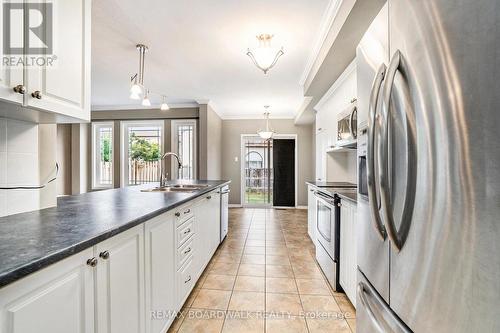 714 Regiment Avenue, Ottawa, ON - Indoor Photo Showing Kitchen With Stainless Steel Kitchen With Double Sink With Upgraded Kitchen