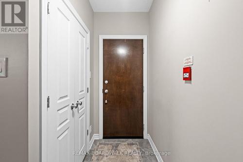 Front Access - H - 1030 Beryl Private, Ottawa, ON - Indoor Photo Showing Other Room
