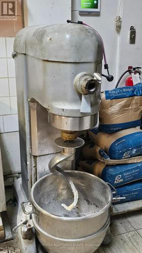 1012 Merivale Road, Ottawa, ON 