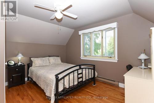 323 Fullerton Avenue, Ottawa, ON - Indoor Photo Showing Bedroom
