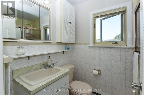 323 Fullerton Avenue, Ottawa, ON - Indoor Photo Showing Bathroom